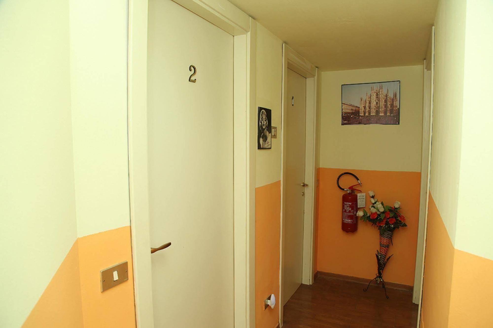 Lovely House Otel Milano Dış mekan fotoğraf